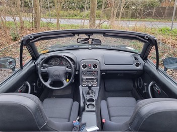 MX5-Innen.jpg